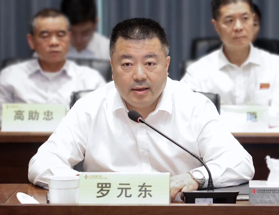 从炼钢炉前工做起，他升任中信泰富特钢集团总裁！