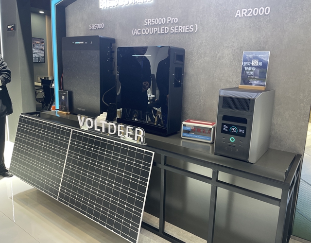 第十四届储能国际展览会现场。摄/第一财经记者郭霁莹